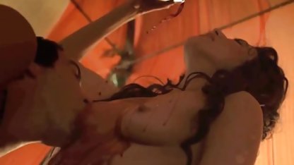Toket kencang amatir Samantha bokep selingkuh tante jepang di rel dan kembali